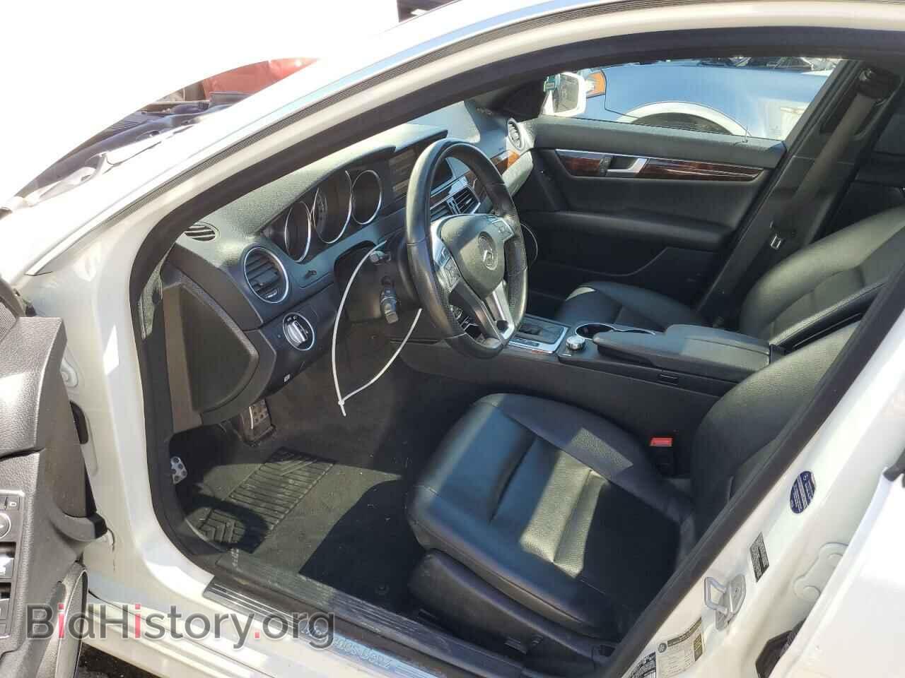 2012 MERCEDES-BENZ C-CLASS - VIN: WDDGF4HB8CA672581 - Фото 7