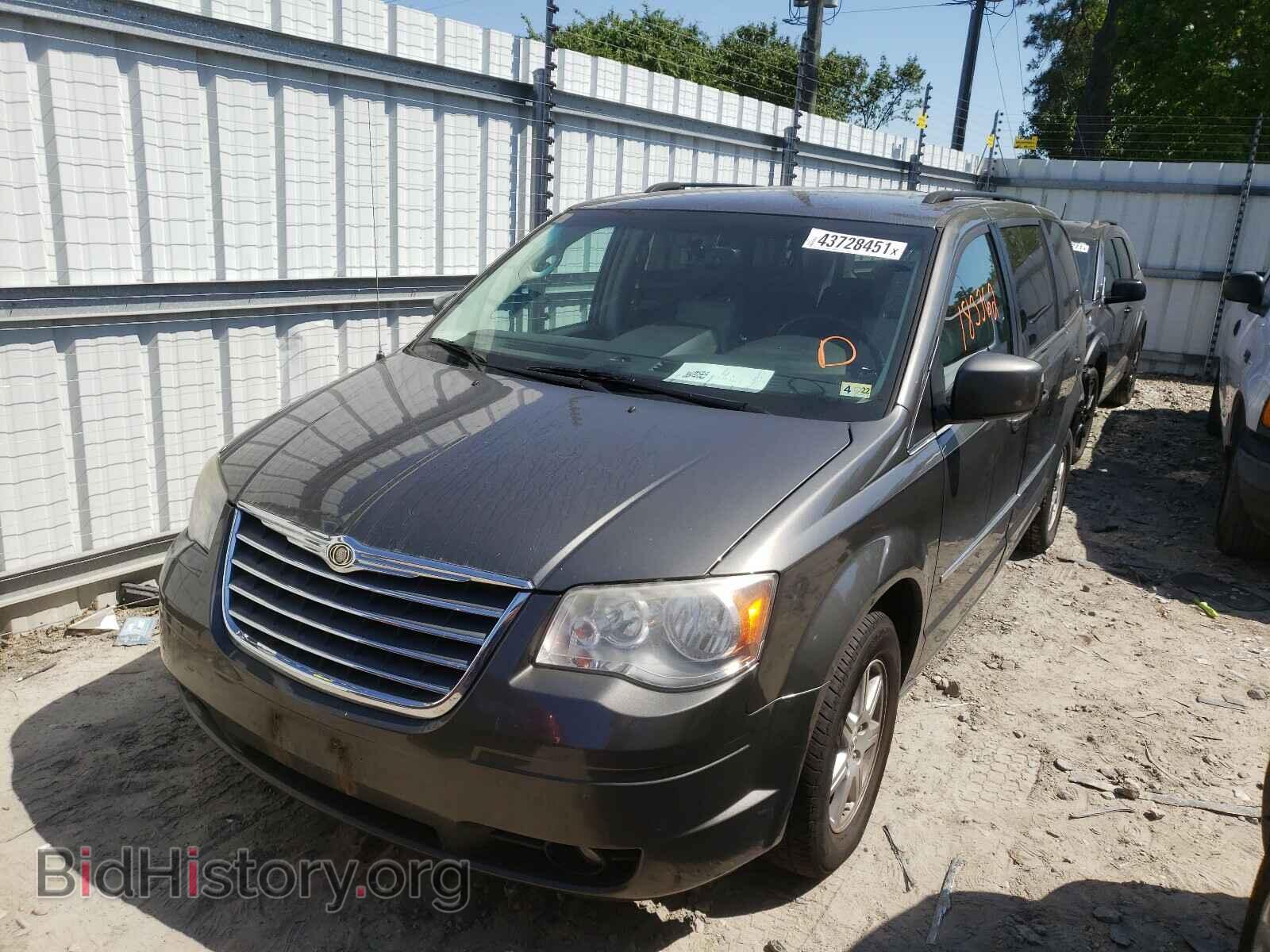 2010 CHRYSLER MINIVAN - VIN: 2A4RR8DX4AR330583 - Фото 2