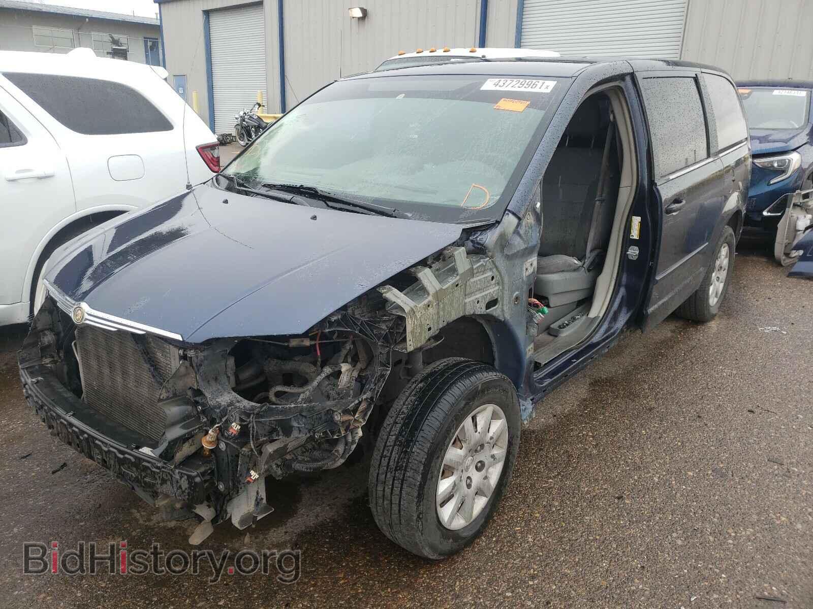 2008 CHRYSLER MINIVAN - VIN: 2A8HR44H48R618707 - Фото 2
