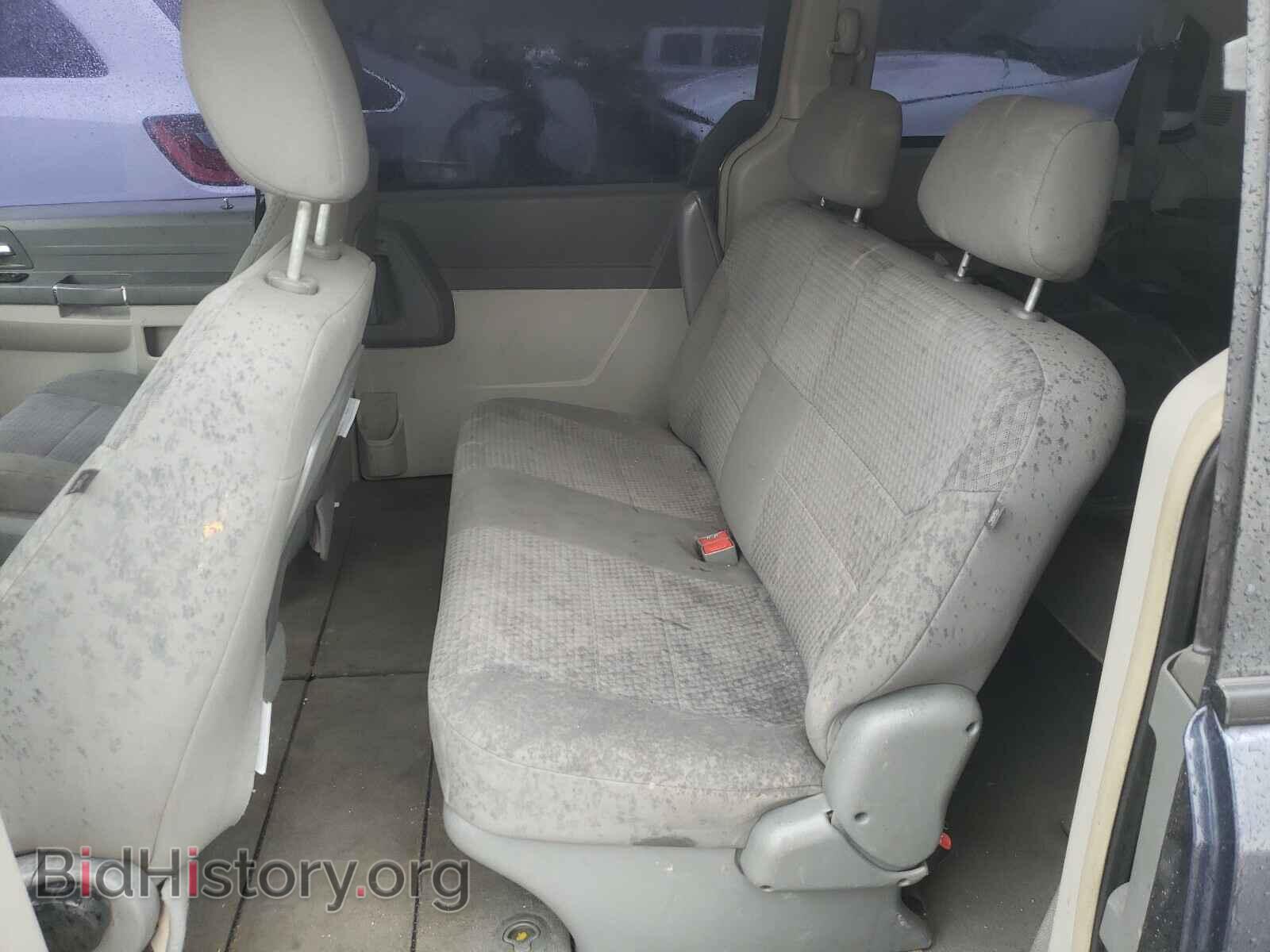 2008 CHRYSLER MINIVAN - VIN: 2A8HR44H48R618707 - Фото 6