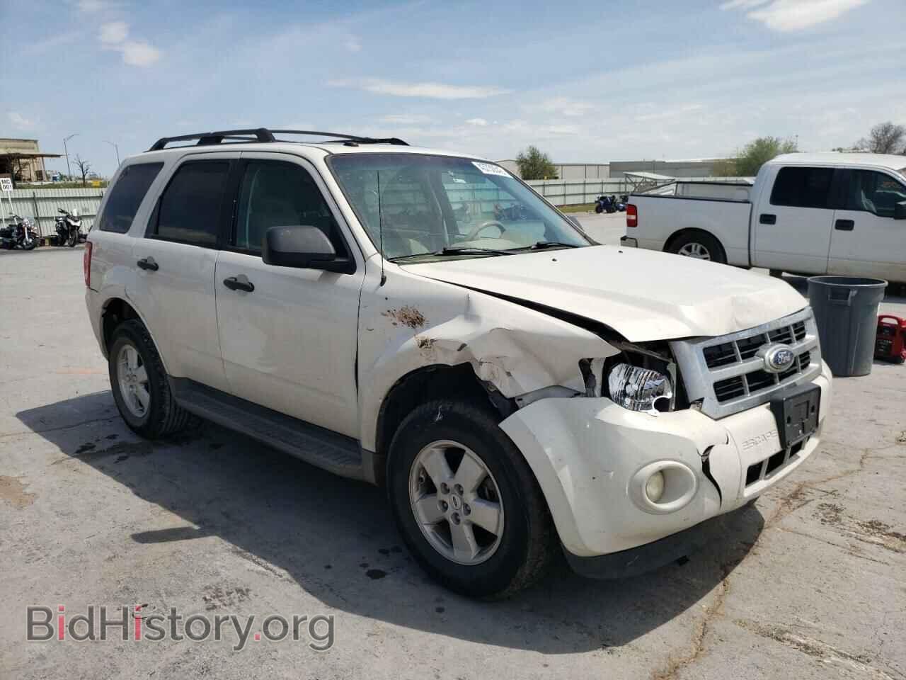 Фотография 1FMCU0D73BKB28910 - FORD ESCAPE 2011
