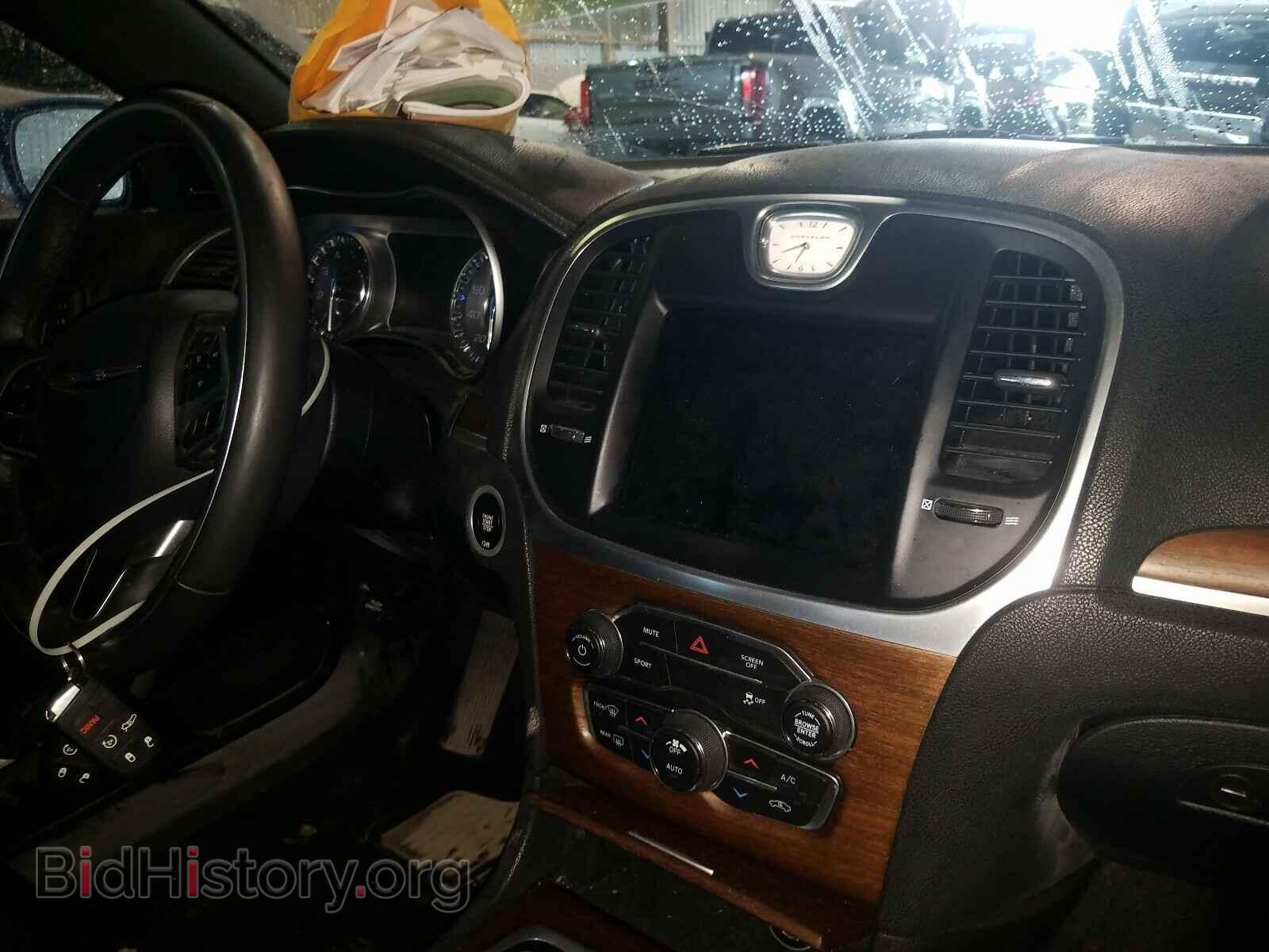 2017 CHRYSLER 300 - VIN: 2C3CCAPG2HH661523 - Фото 9