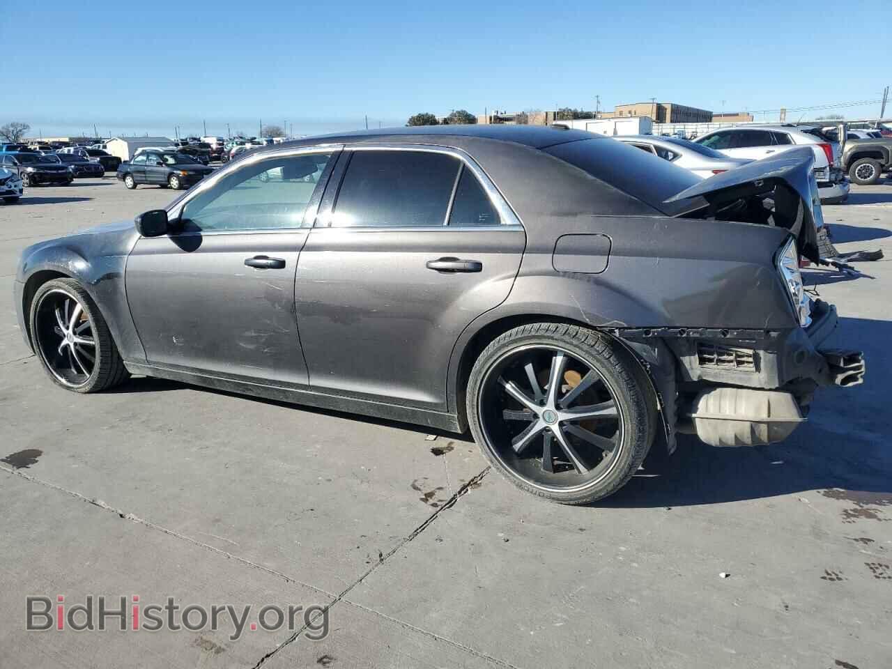 2013 CHRYSLER 300 - VIN: 2C3CCAAGXDH633830 - Фото 2