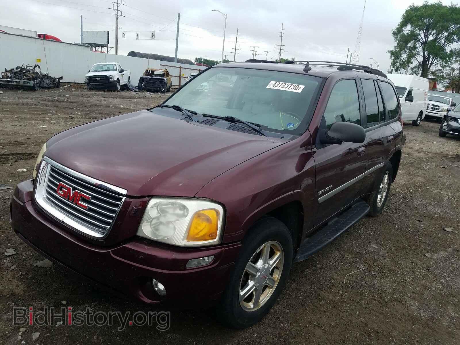 2006 GMC ENVOY - VIN: 1GKDT13S762356040 - Фото 2