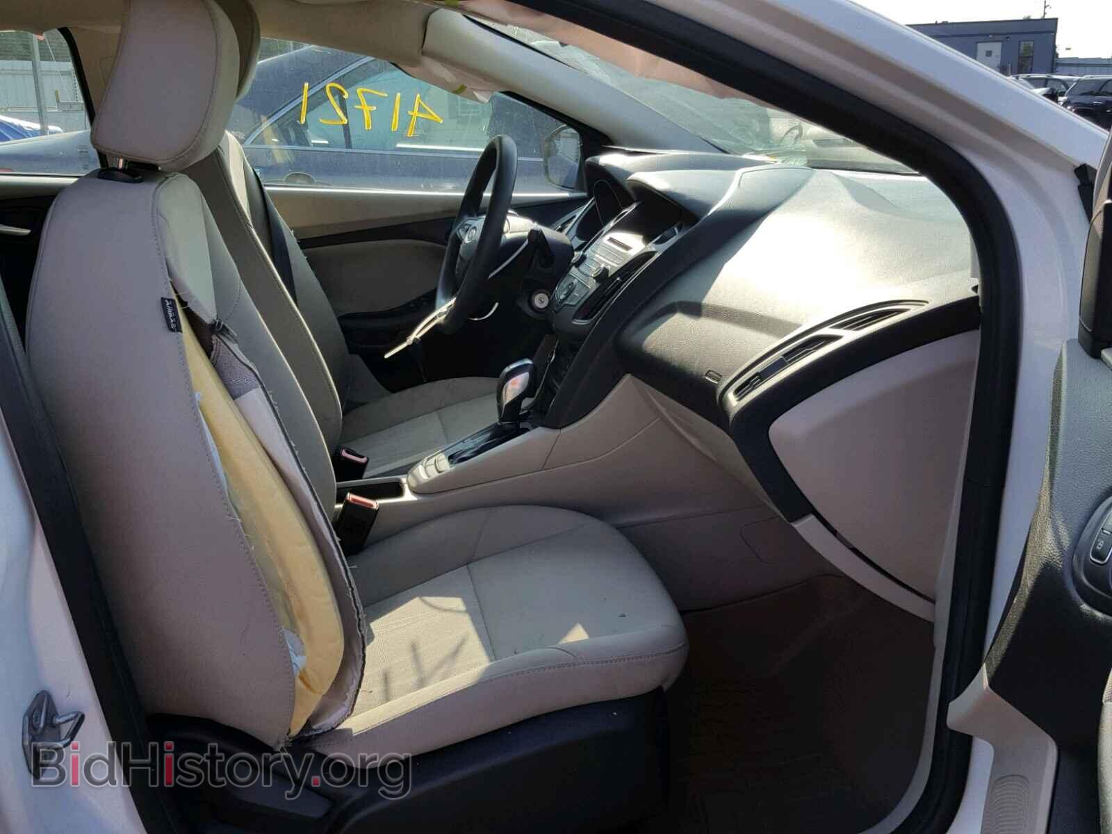2016 FORD FOCUS - VIN: 1FADP3F27GL214375 - Photo 5
