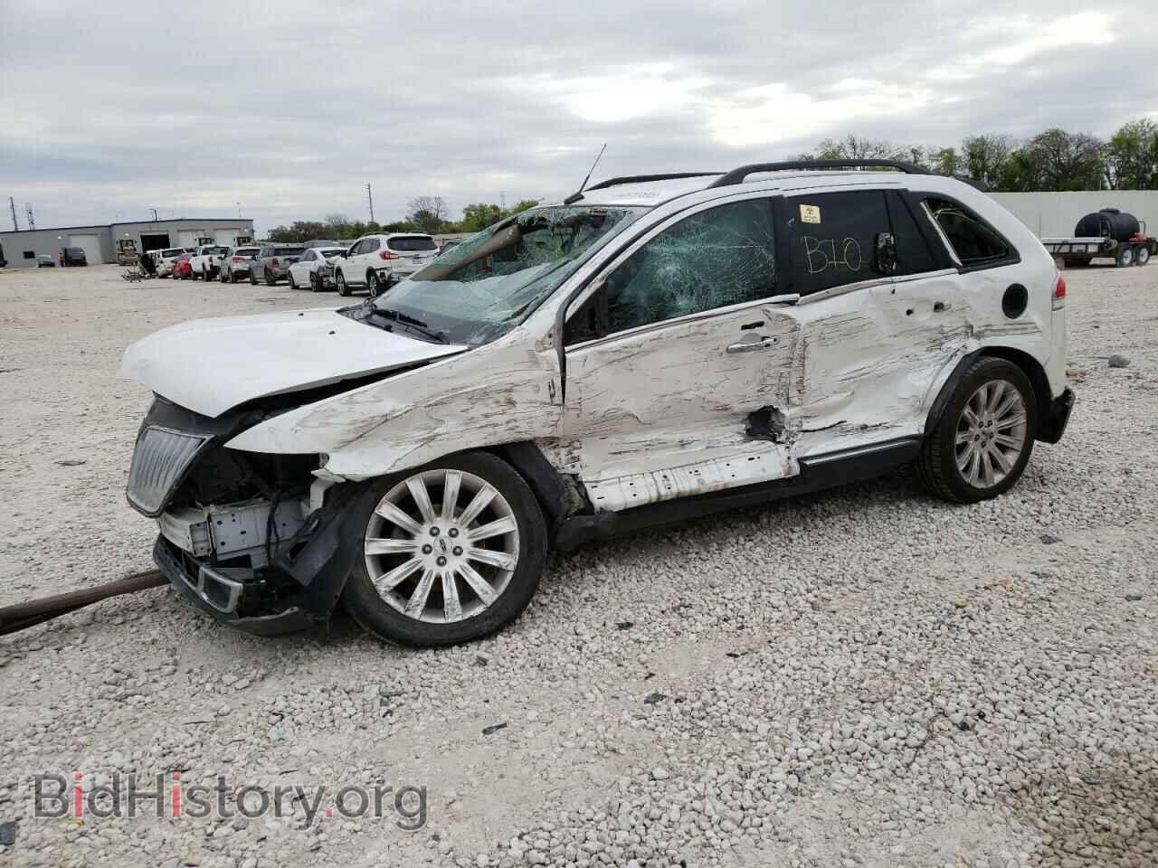 Photo 2LMDJ6JK7BBJ10563 - LINCOLN MKX 2011