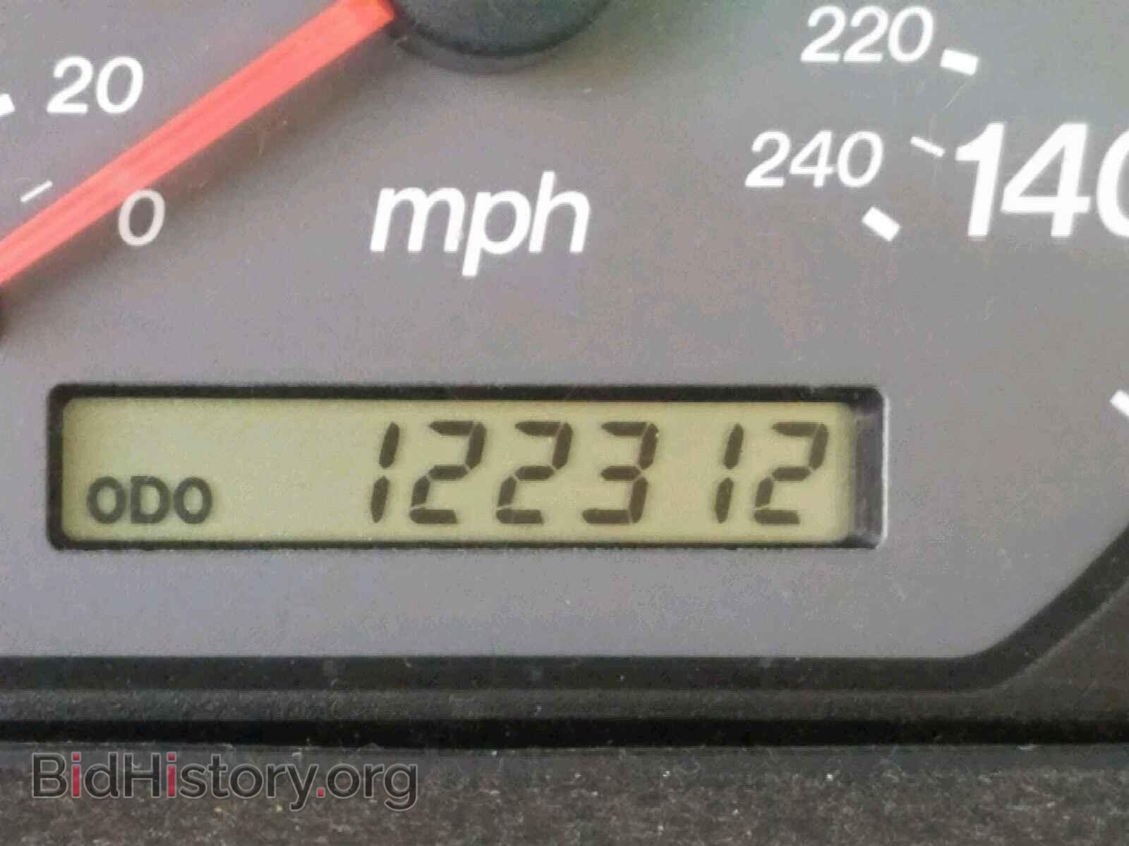 2000 MAZDA 626 - VIN: 1YVGF22F1Y5121834 - Фото 8