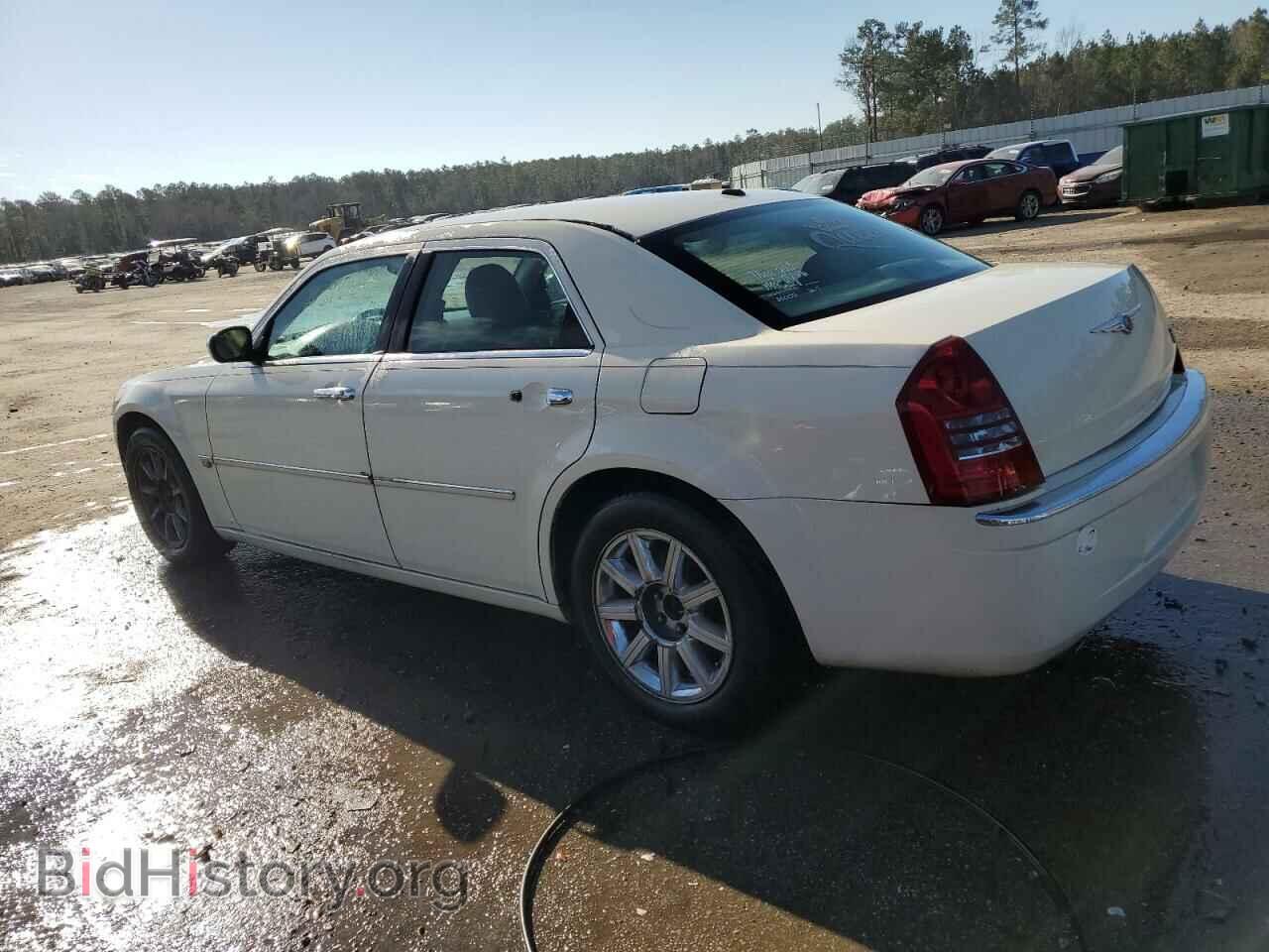 2007 CHRYSLER 300 - VIN: 2C3KA63H57H697802 - Фото 2