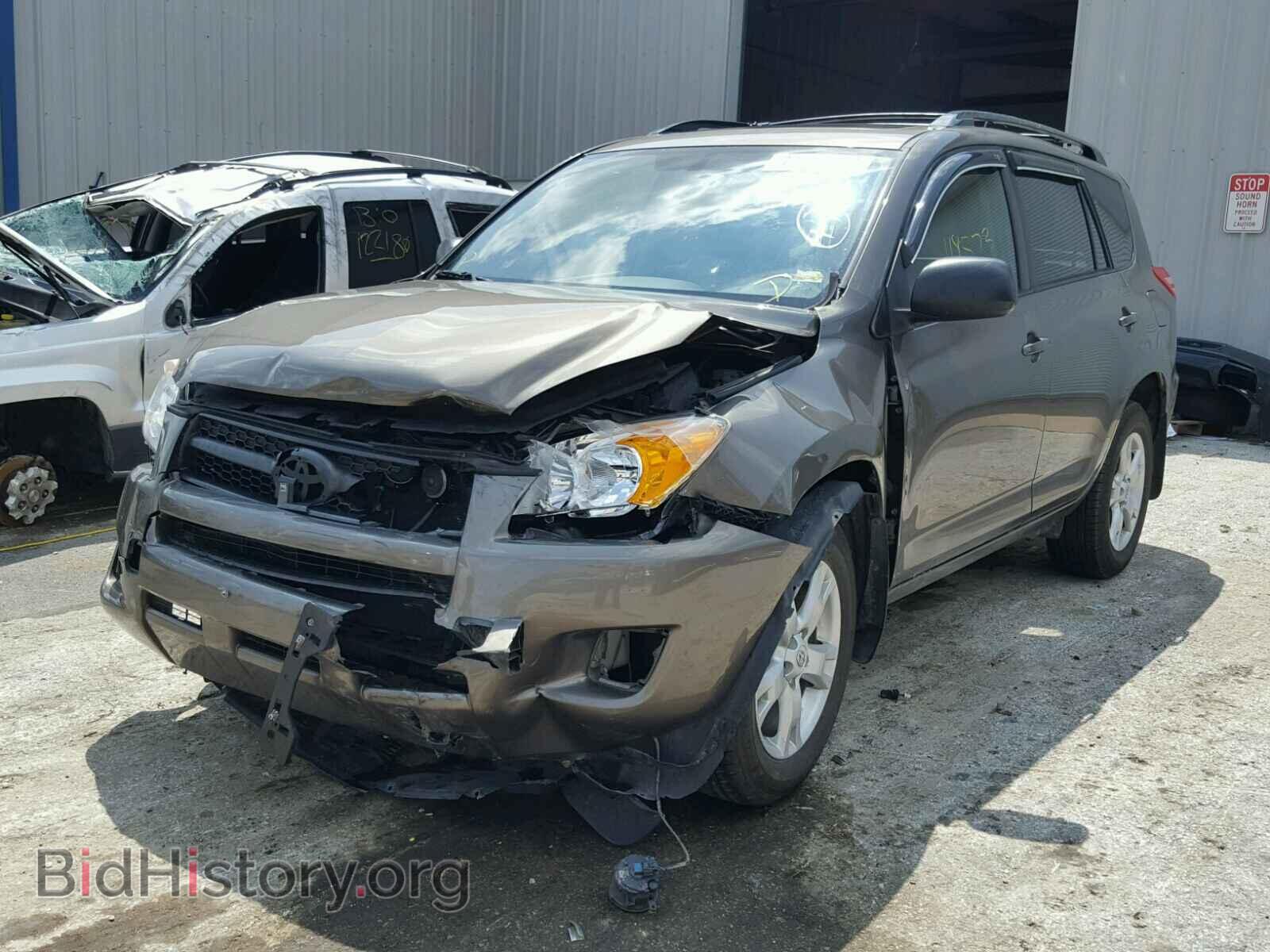 2011 TOYOTA RAV4 - VIN: 2T3BF4DV2BW098385 - Фото 2