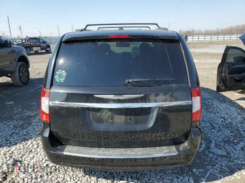 2016 Chrysler MINIVAN (VIN 2C4RC1CG8GR303590) — photo 6 of 14