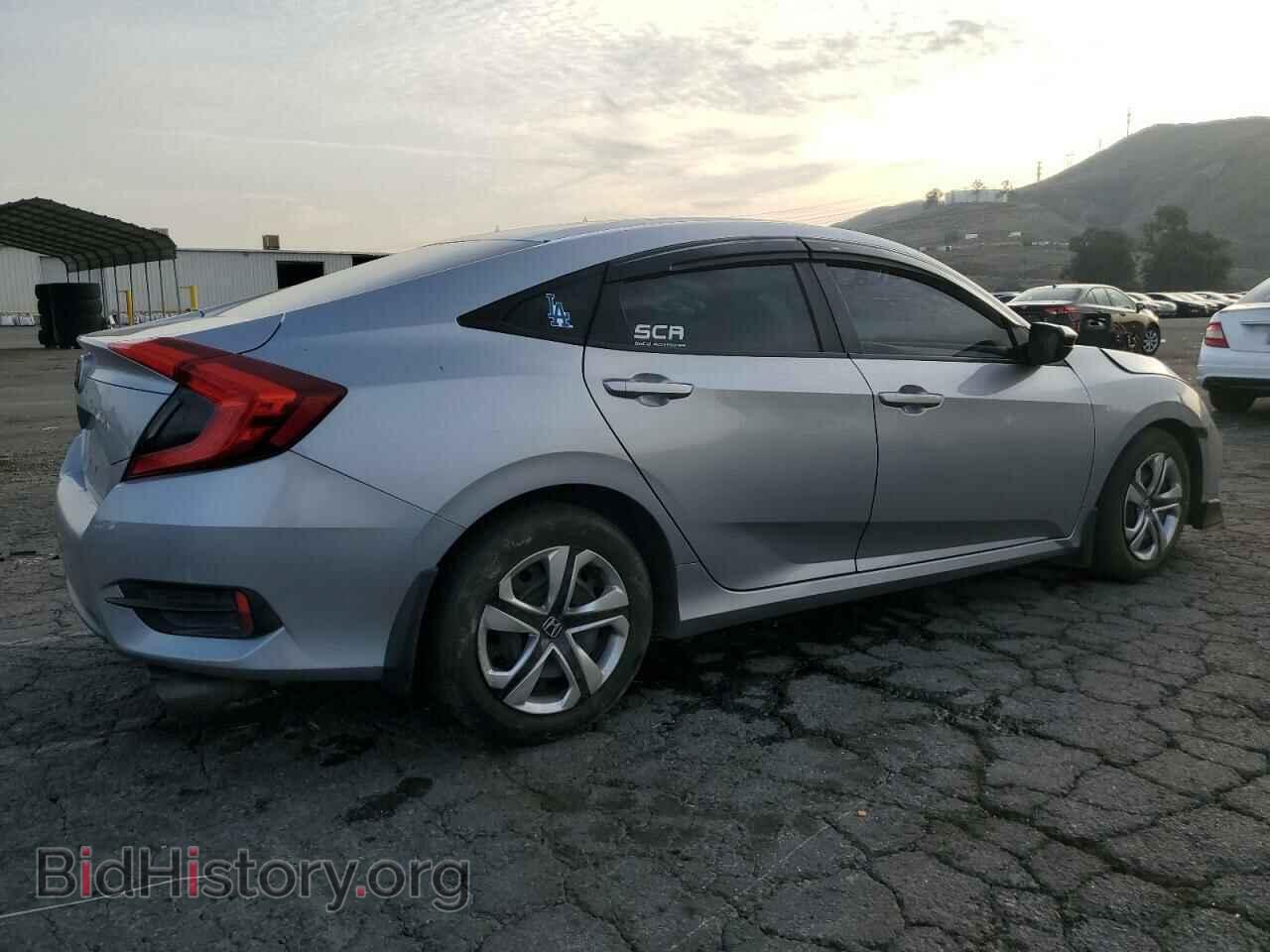 2018 HONDA CIVIC - VIN: 2HGFC2F56JH538040 - Фото 3