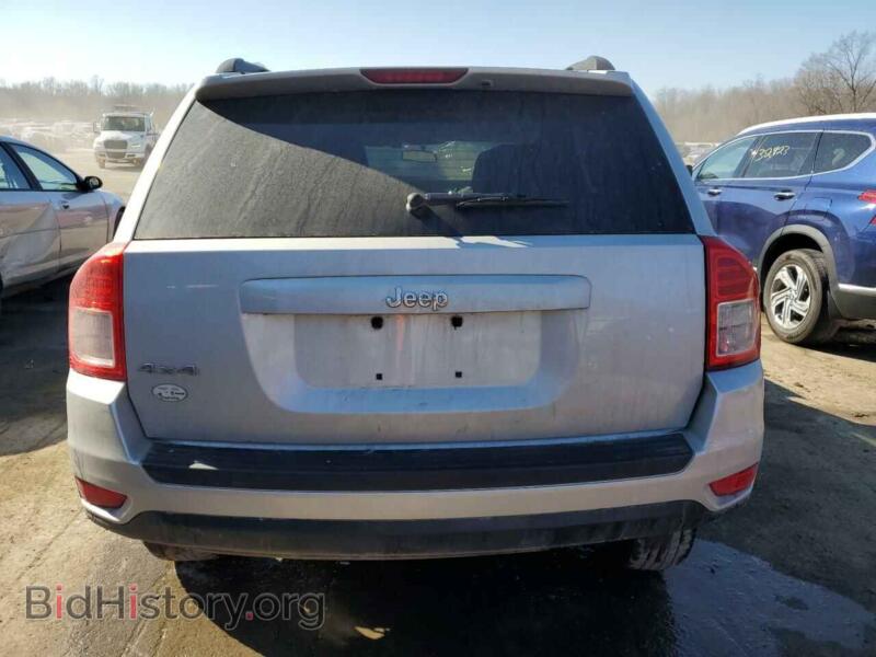 2011 Jeep COMPASS (VIN 1J4NF1FB9BD157504) — фото 6 из 12