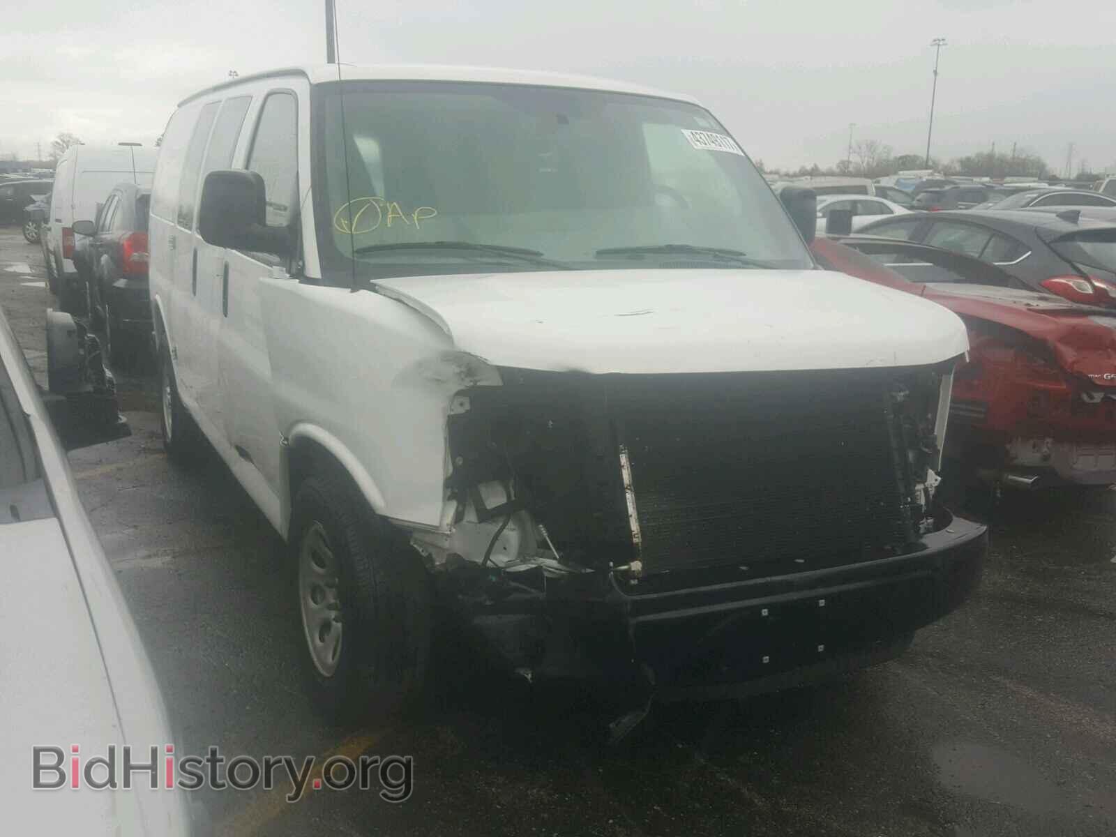 Photo 1GCSGAFX8D1157497 - CHEVROLET EXPRESS 2013