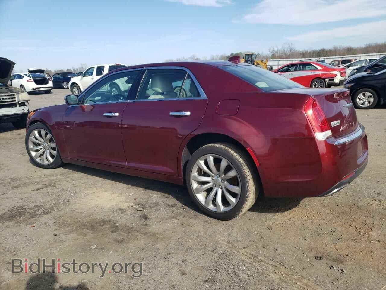 2019 CHRYSLER 300 - VIN: 2C3CCAEG1KH573282 - Фото 2