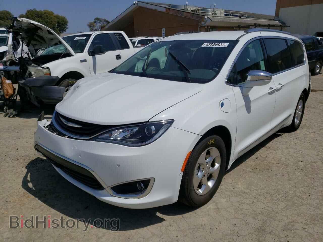 2018 CHRYSLER PACIFICA - VIN: 2C4RC1N71JR358712 - Photo 2