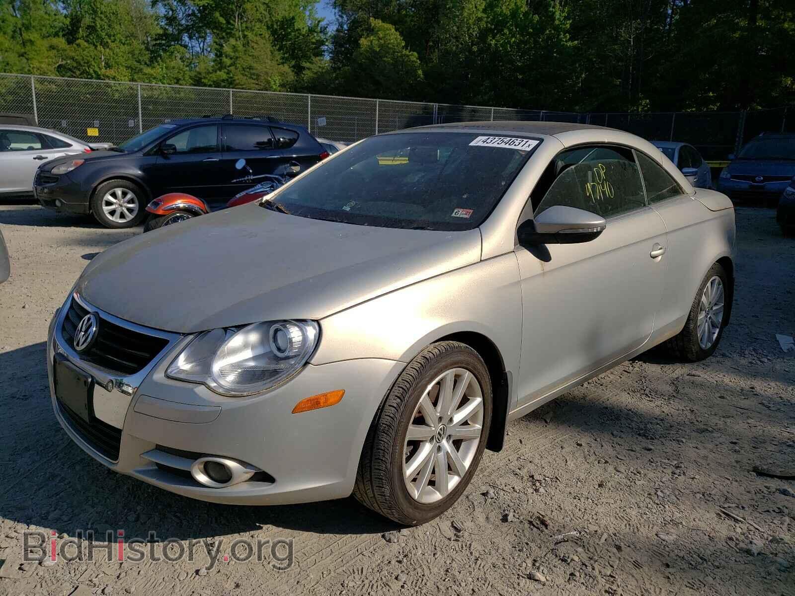 2010 VOLKSWAGEN EOS - VIN: WVWAA7AH7AV020913 - Фото 2