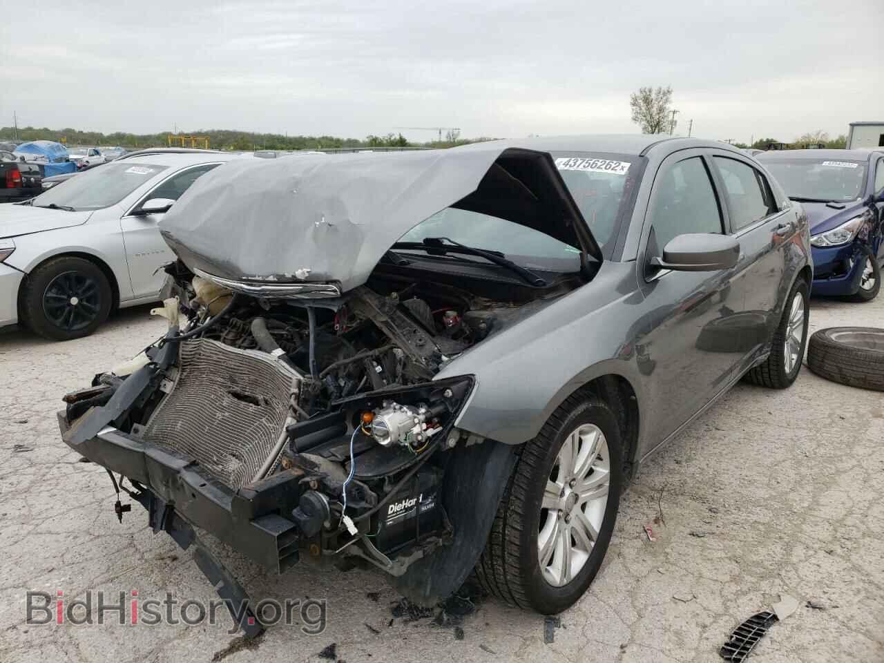 2012 CHRYSLER 200 - VIN: 1C3CCBBBXCN131379 - Фото 2