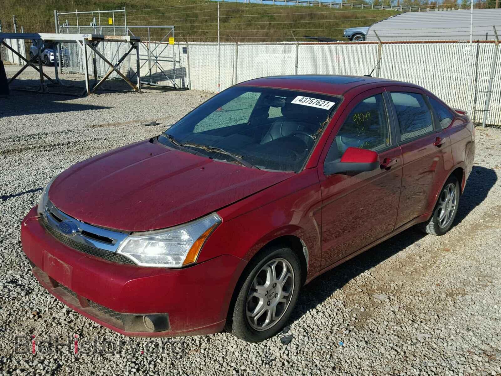 2009 FORD FOCUS - VIN: 1FAHP36NX9W207143 - Фото 2