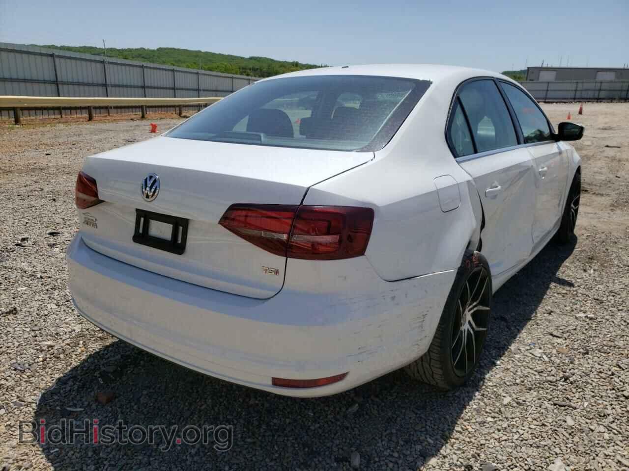2017 VOLKSWAGEN JETTA - VIN: 3VW2B7AJ2HM218062 - Фото 4