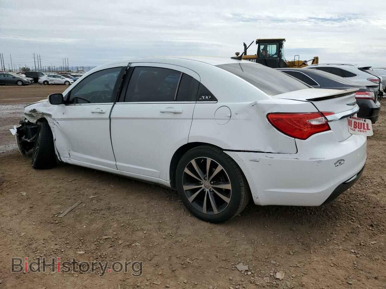 2013 CHRYSLER 200 - VIN: 1C3CCBCG4DN593769 - Photo 2