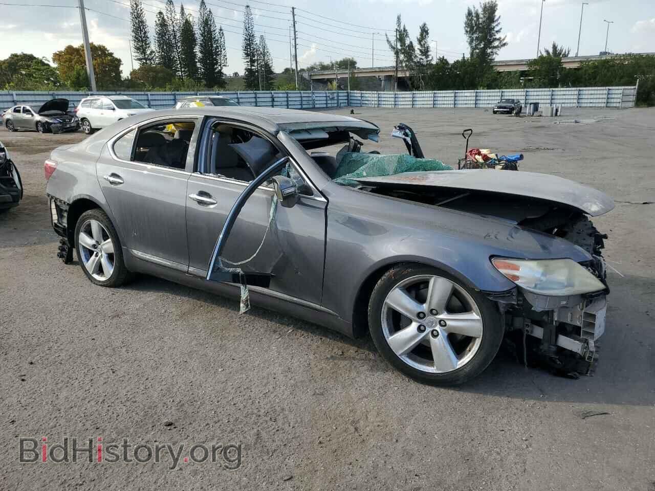 2012 LEXUS LS460 - VIN: JTHBL5EFXC5111025 - Photo 4