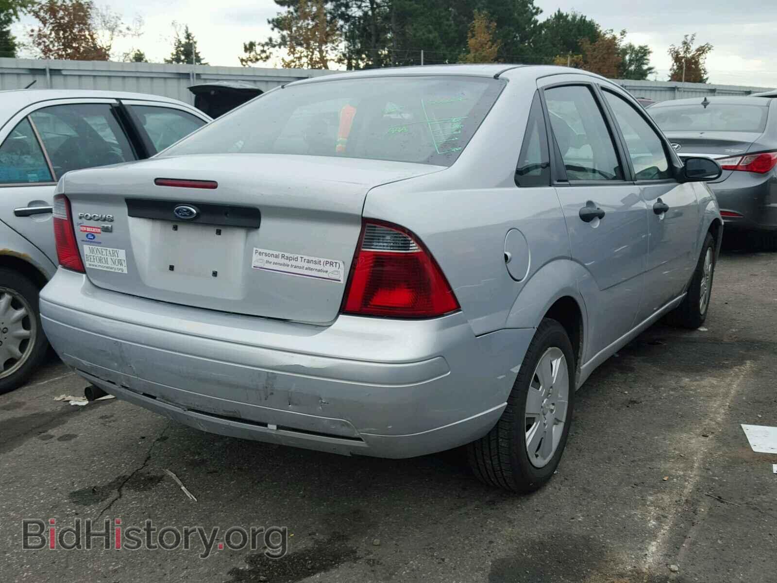 2007 FORD FOCUS - VIN: 1FAHP34N07W313858 - Photo 4