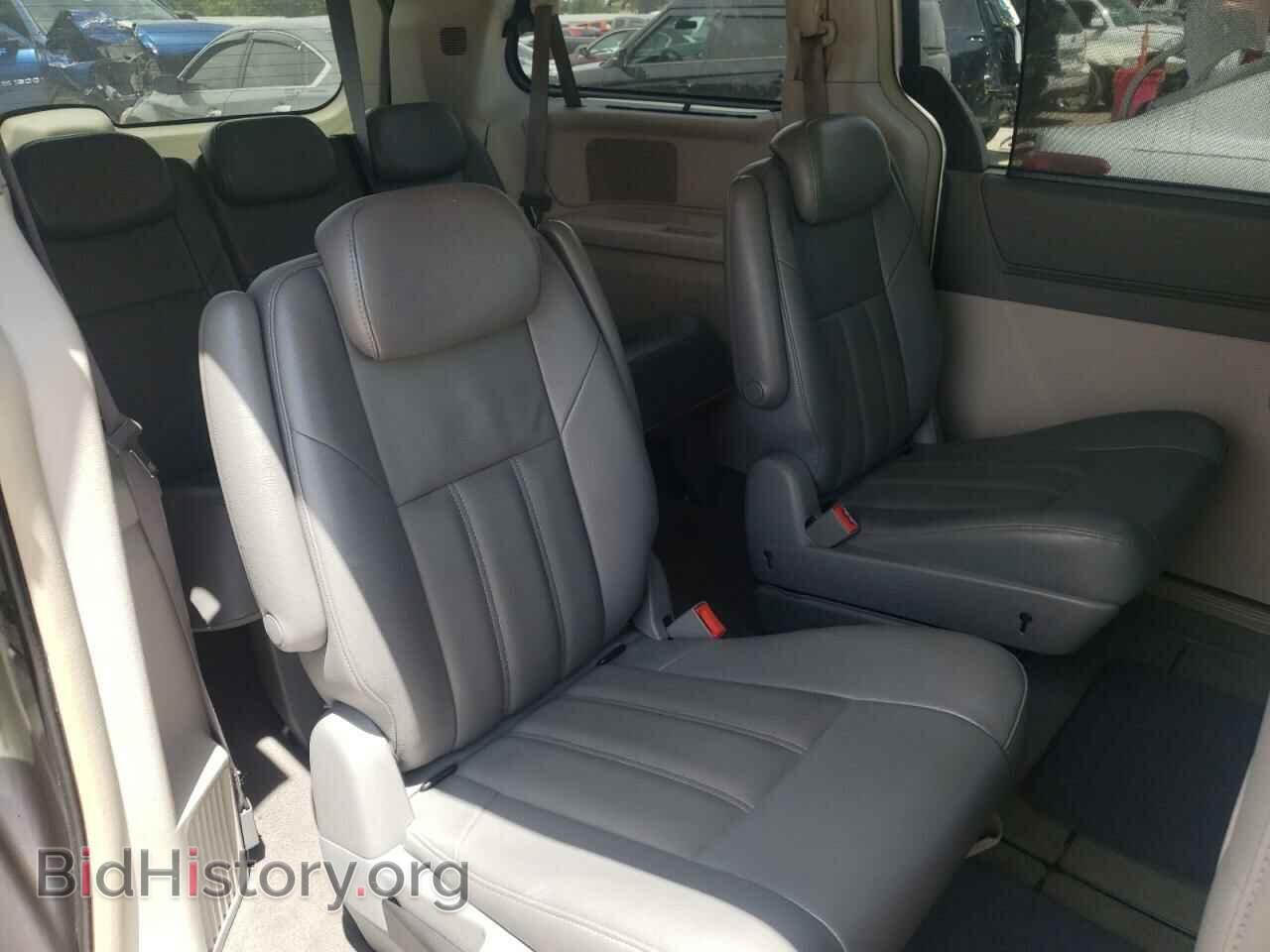 2008 CHRYSLER MINIVAN - VIN: 2A8HR54P58R122988 - Фото 6