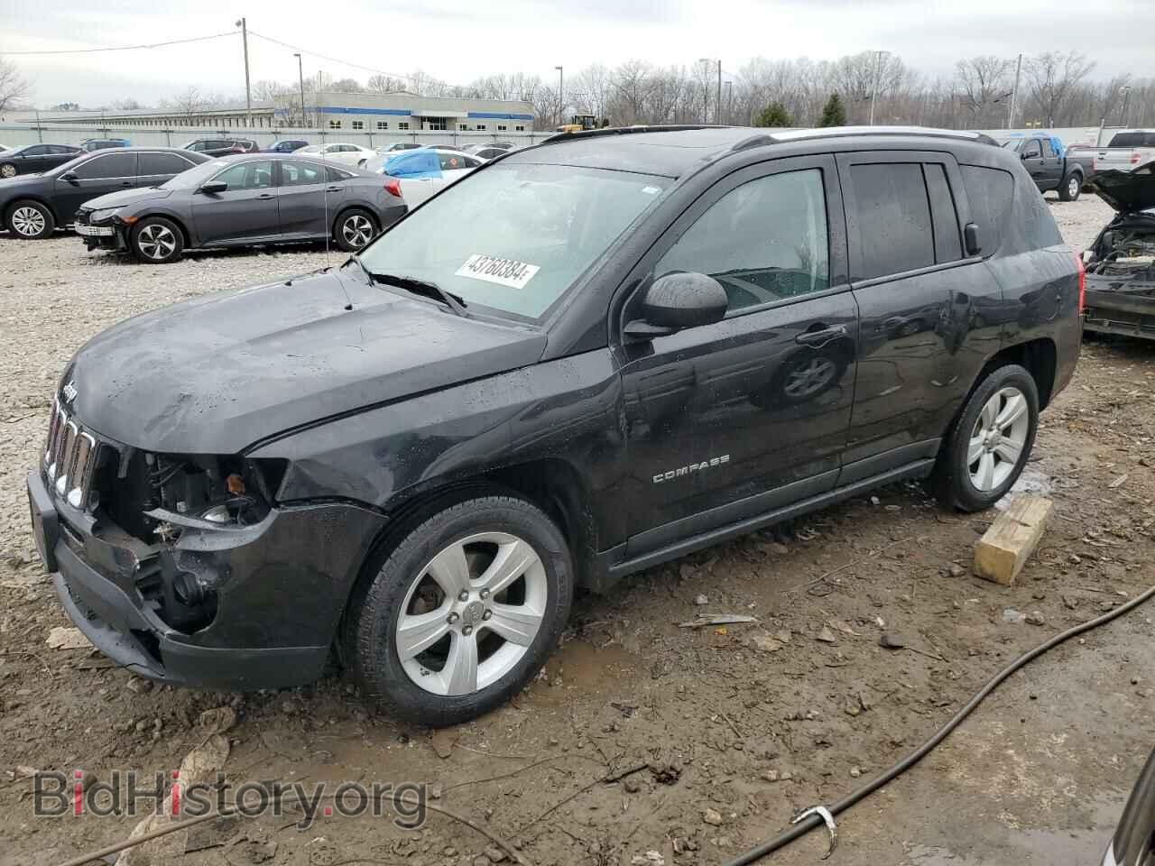 Photo 1J4NF1FB1BD135531 - JEEP COMPASS 2011