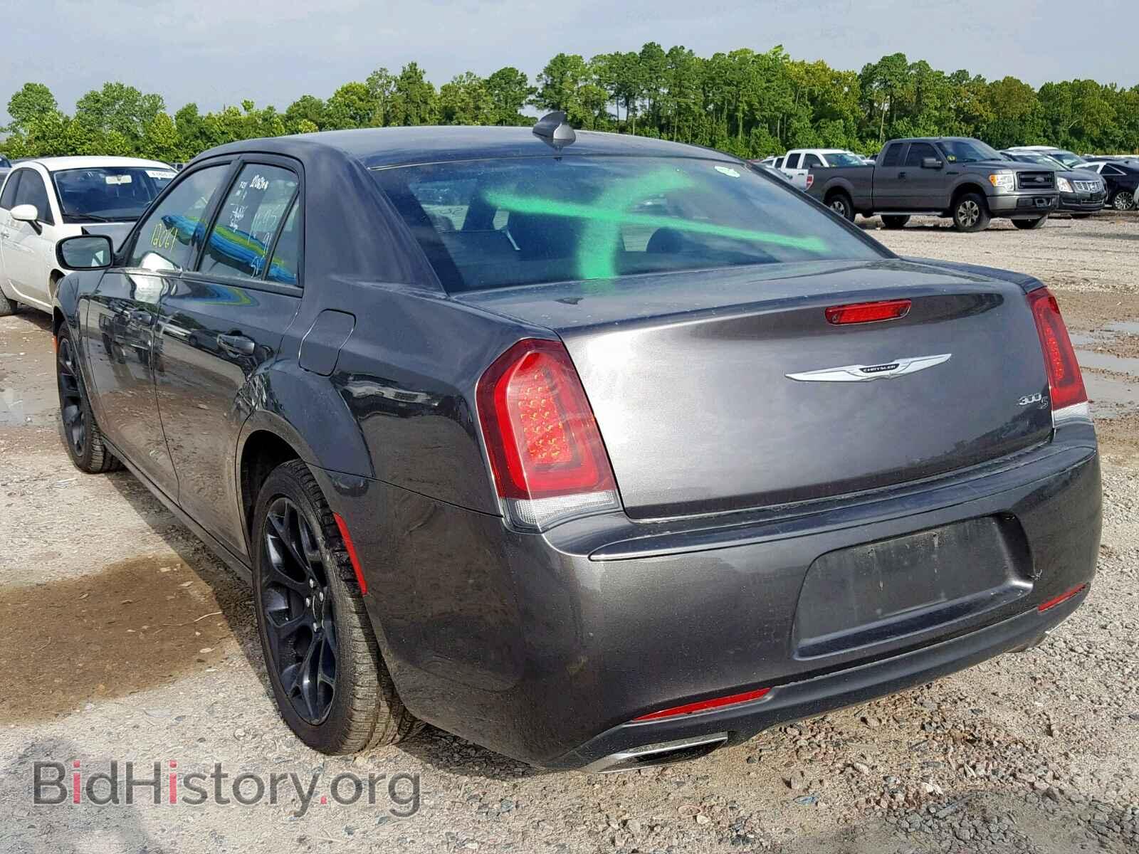 2019 CHRYSLER 300 - VIN: 2C3CCABGXKH601147 - Фото 3