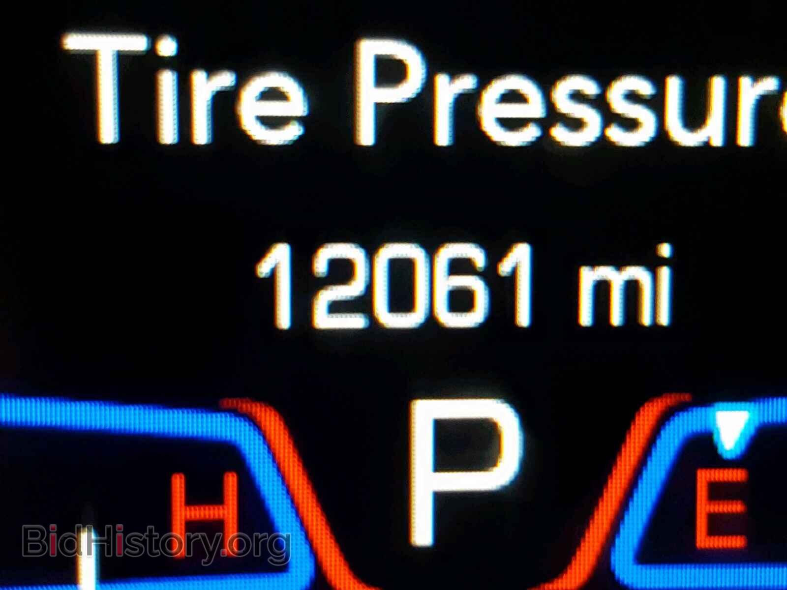 2019 CHRYSLER 300 - VIN: 2C3CCABGXKH601147 - Фото 8