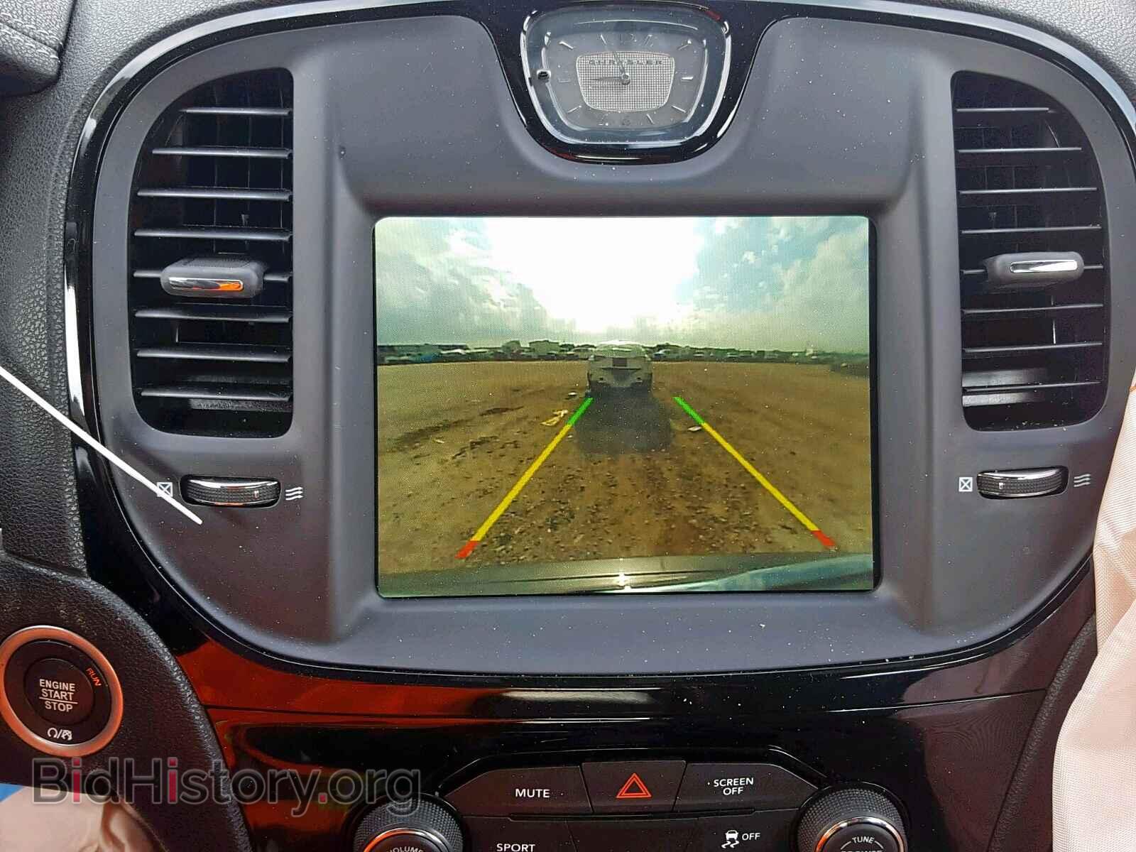 2019 CHRYSLER 300 - VIN: 2C3CCABGXKH601147 - Фото 9