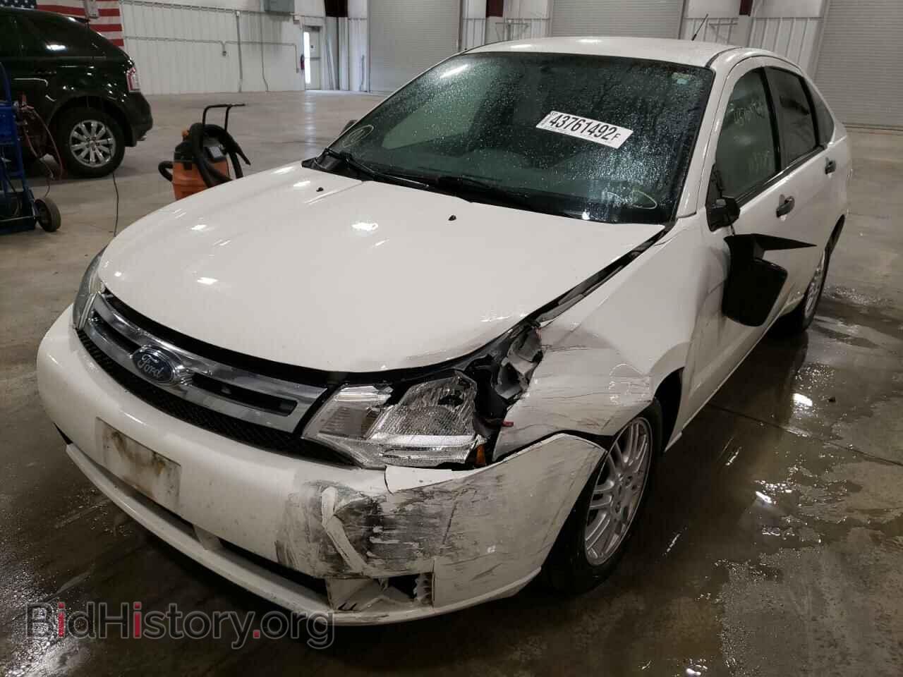 2010 FORD FOCUS - VIN: 1FAHP3FN4AW228574 - Фото 2