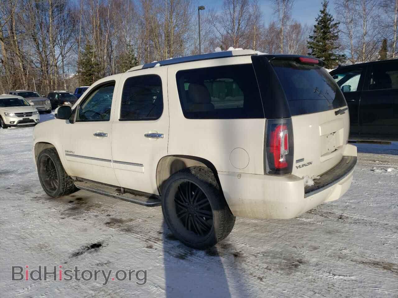 2011 GMC YUKON - VIN: 1GKS2EEF7BR182411 - Фото 2