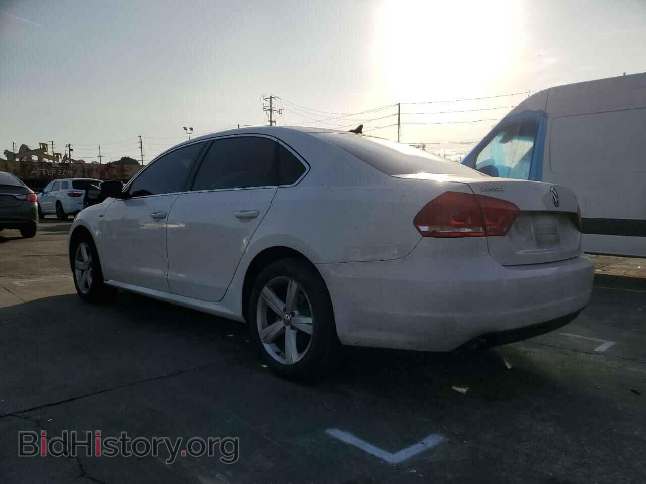 2015 VOLKSWAGEN PASSAT - VIN: 1VWAT7A33FC110817 - Фото 2