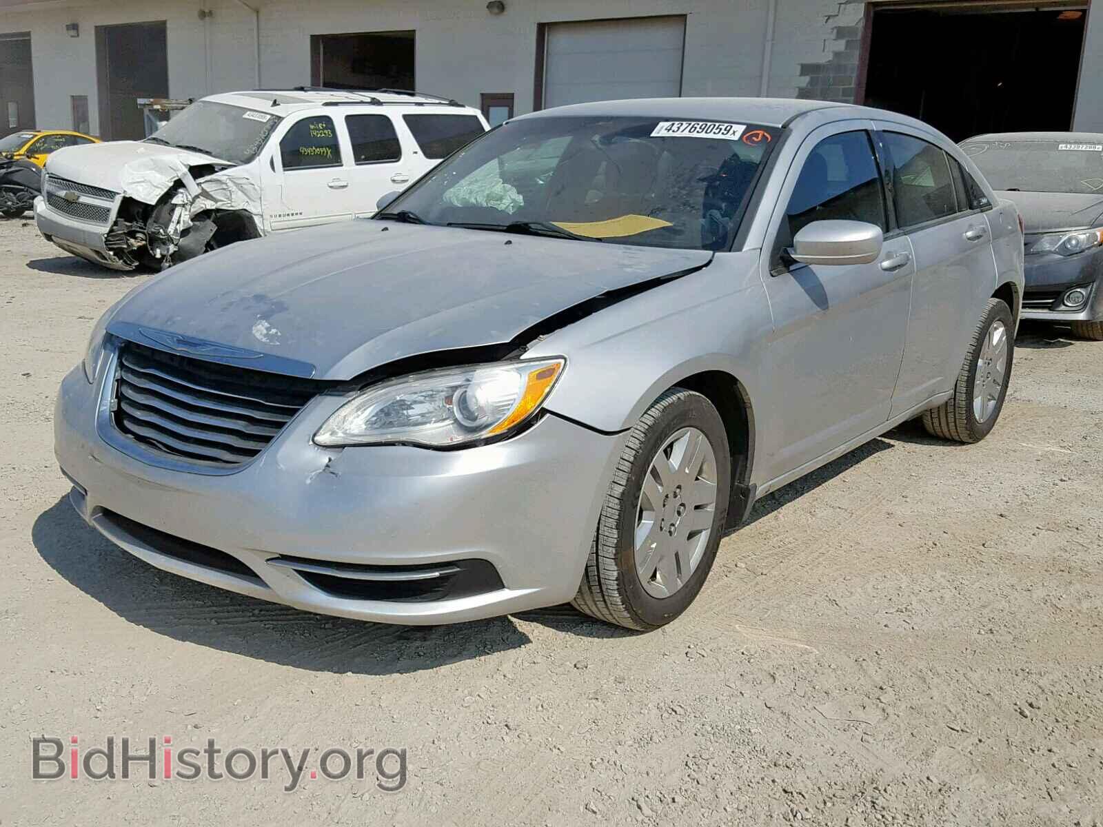 2012 CHRYSLER 200 - VIN: 1C3CCBAB7CN138906 - Фото 2