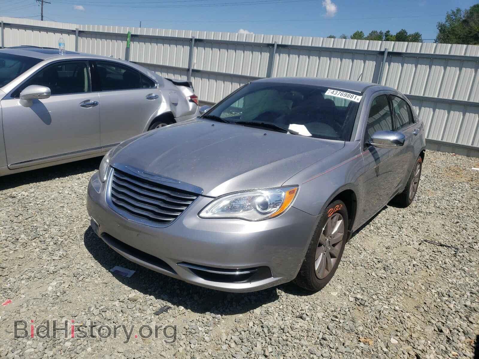 2013 CHRYSLER 200 - VIN: 1C3CCBBB2DN539974 - Фото 2