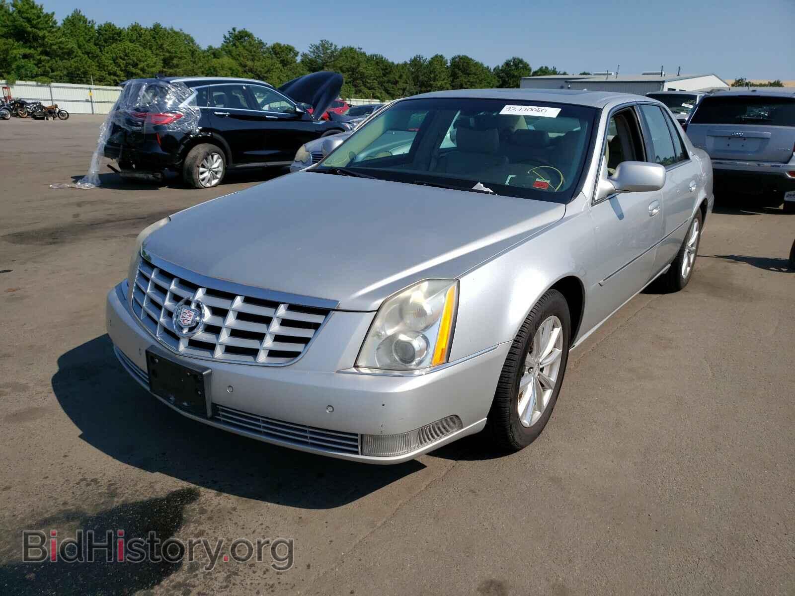 2011 CADILLAC DTS - VIN: 1G6KH5E67BU141352 - Фото 2