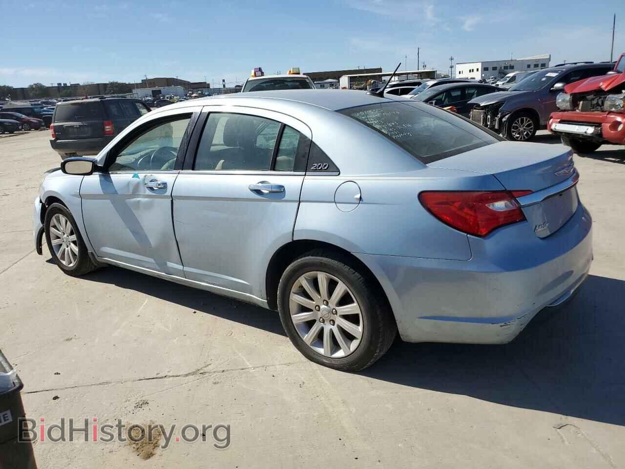 2013 CHRYSLER 200 - VIN: 1C3CCBCG3DN601330 - Фото 2