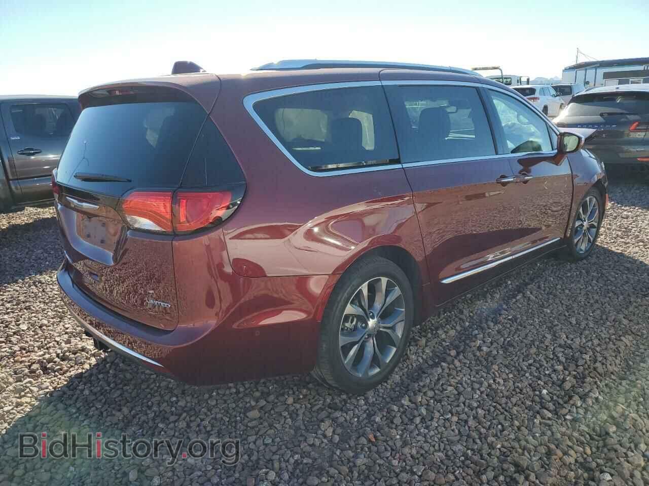 2017 CHRYSLER PACIFICA - VIN: 2C4RC1GG2HR748306 - Фото 3