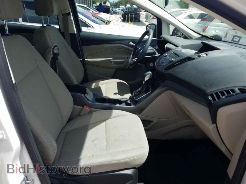 2017 Ford CMAX (VIN 1FADP5AU0HL106380) — photo 5 of 10