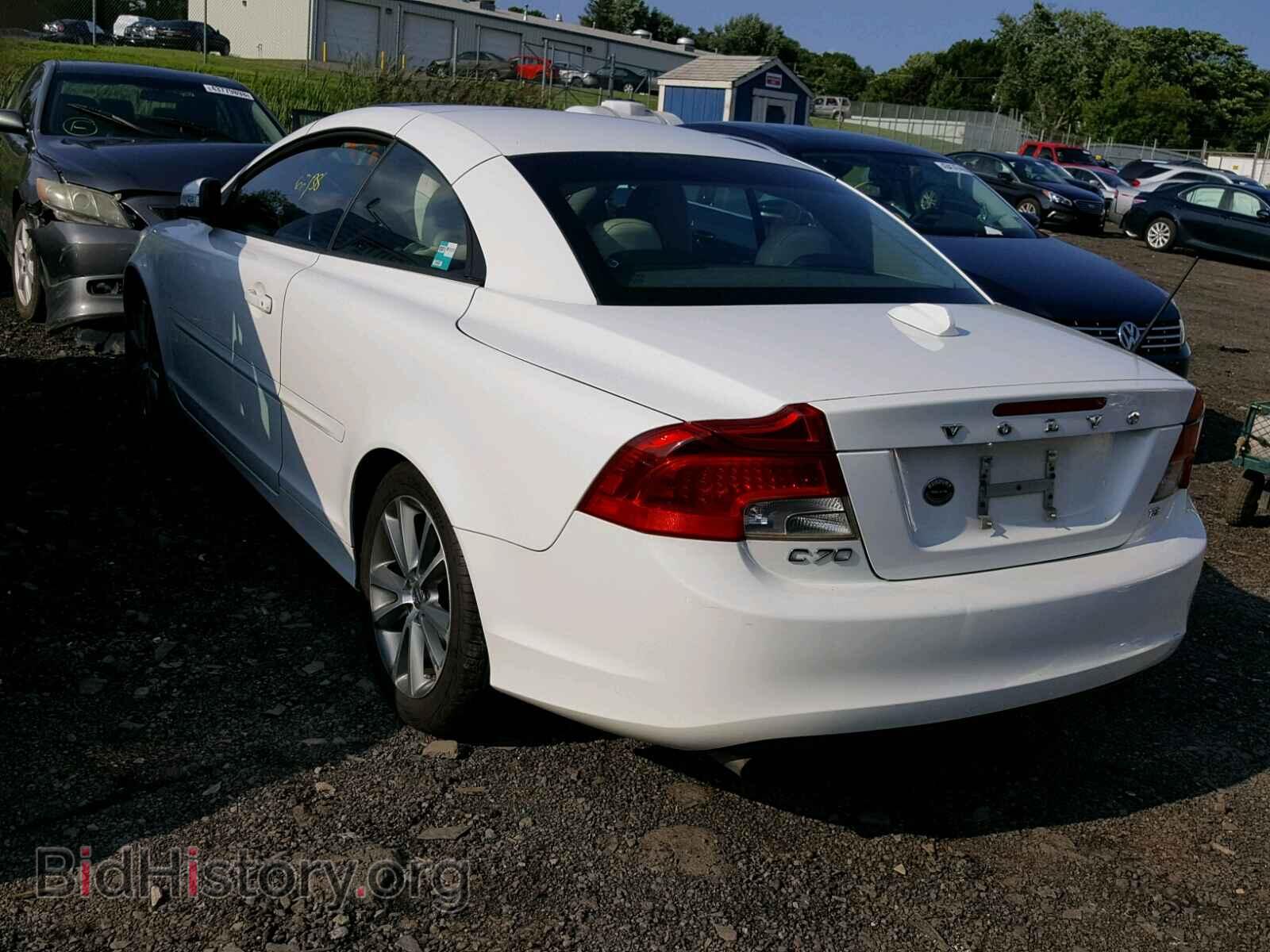 2011 VOLVO C70 - VIN: YV1672MC3BJ107301 - Фото 3