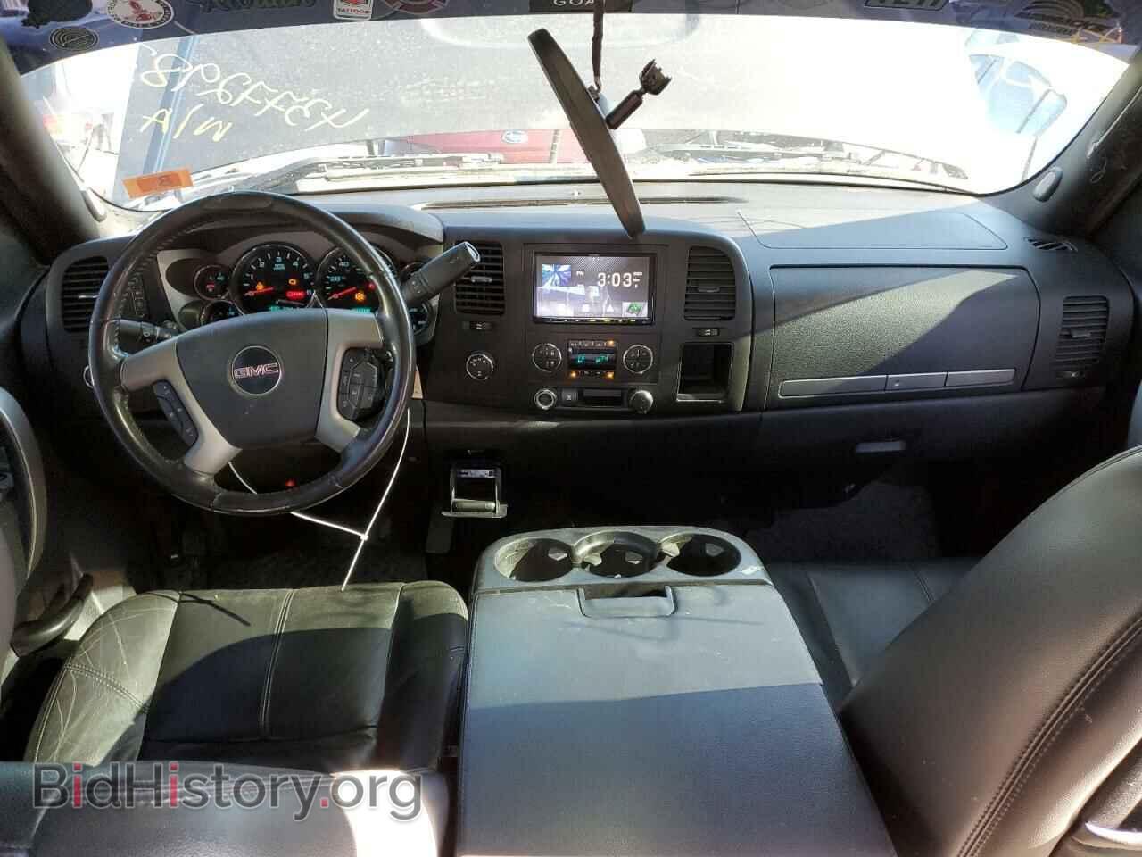 2011 GMC SIERRA - VIN: 1GTR2VE32BZ339987 - Фото 8