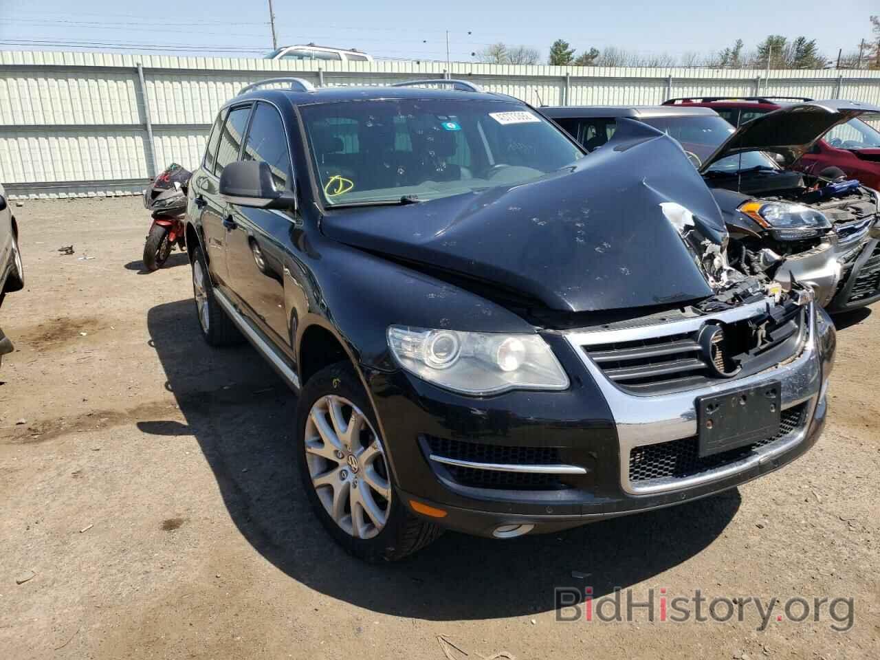 Фотография WVGBF7A90AD003077 - VOLKSWAGEN TOUAREG 2010