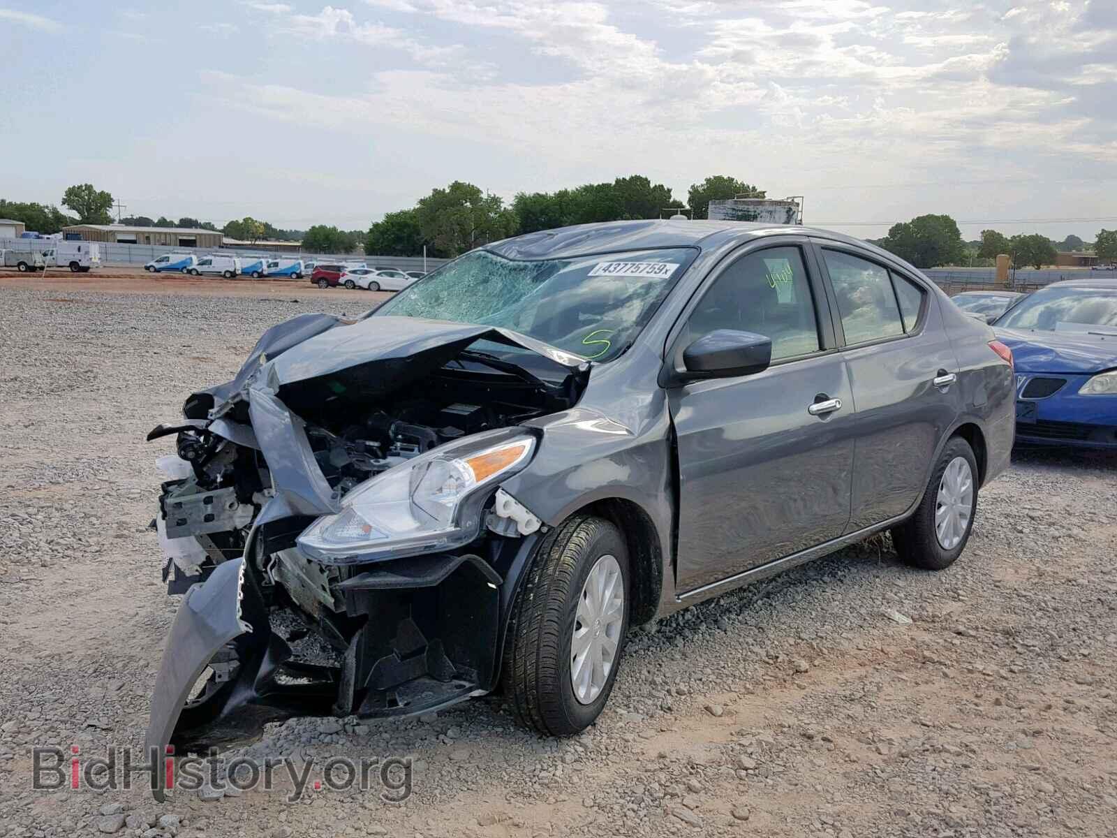 2019 NISSAN VERSA - VIN: 3N1CN7AP1KL870822 - Фото 2