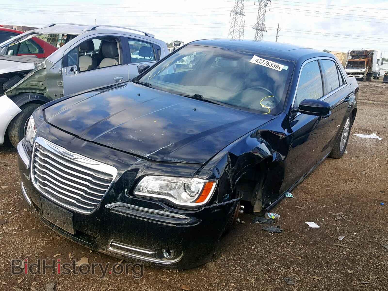 2013 CHRYSLER 300 - VIN: 2C3CCAAG5DH595357 - Фото 2