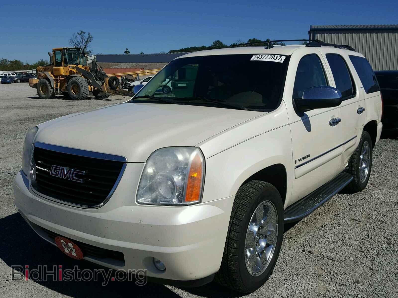 2008 GMC YUKON - VIN: 1GKFC13098R190895 - Фото 2
