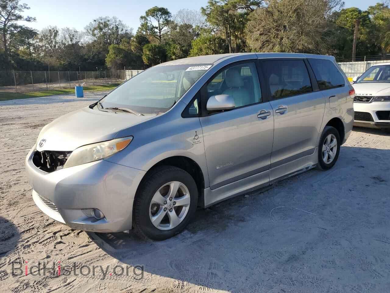 Photo 5TDKK3DC8BS024636 - TOYOTA All Models 2011