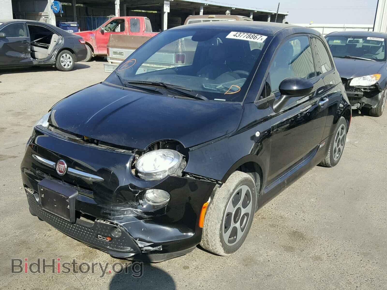 2015 FIAT 500 - VIN: 3C3CFFGE9FT561734 - Фото 2