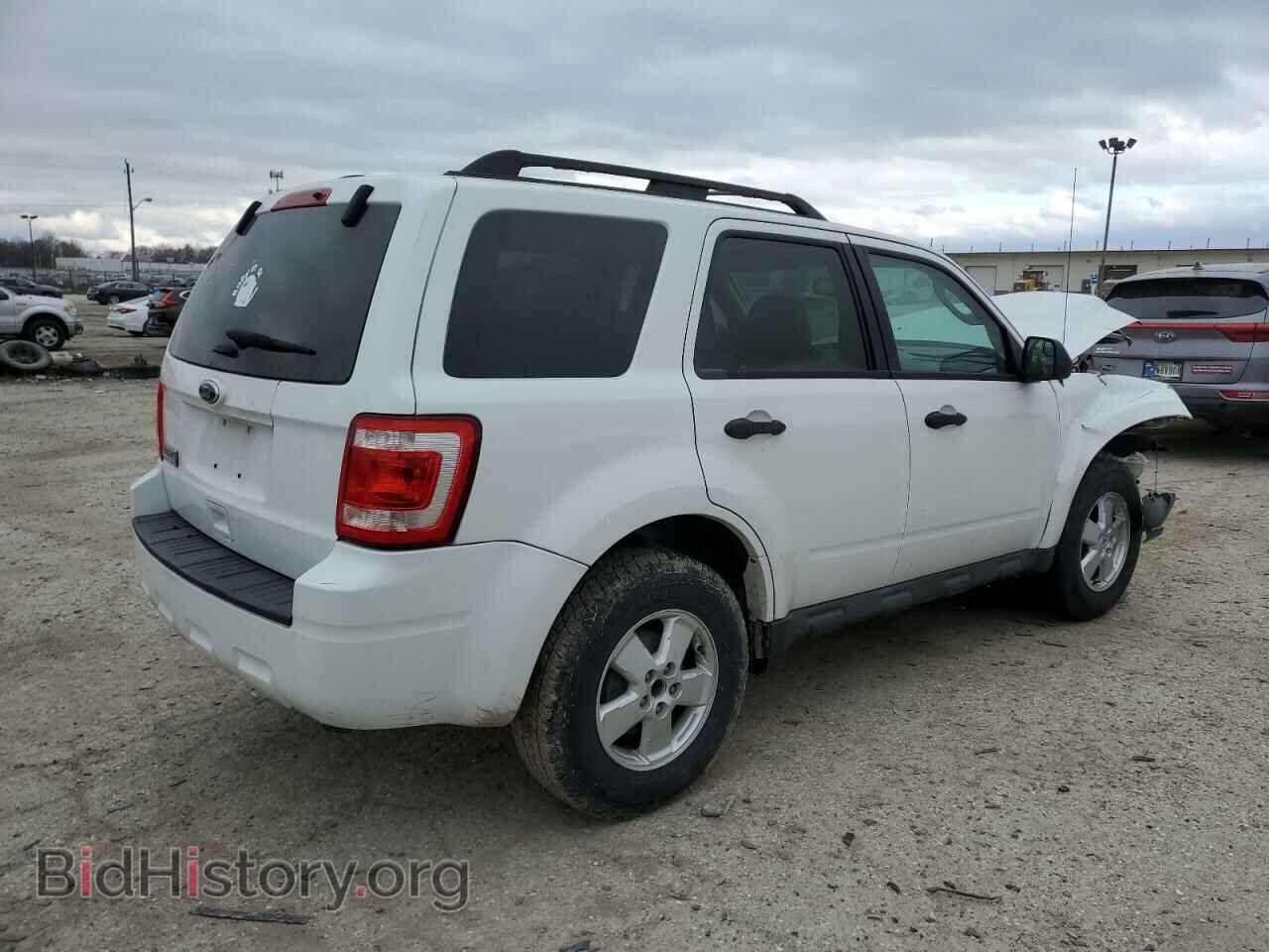 2011 FORD ESCAPE - VIN: 1FMCU0D79BKC13069 - Фото 3