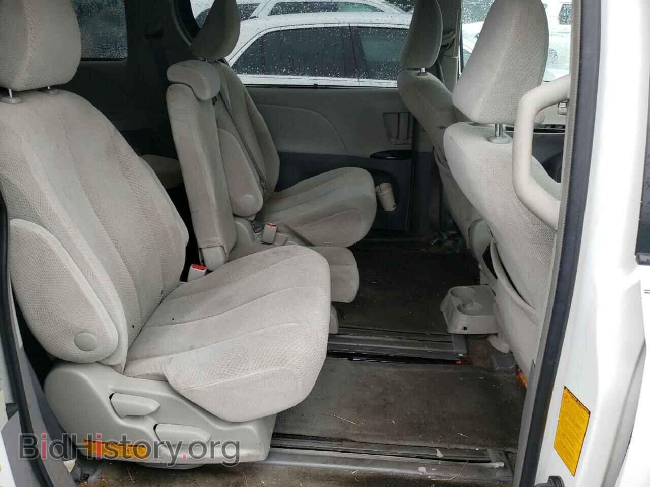 2013 TOYOTA SIENNA - VIN: 5TDKK3DC8DS334451 - Фото 6